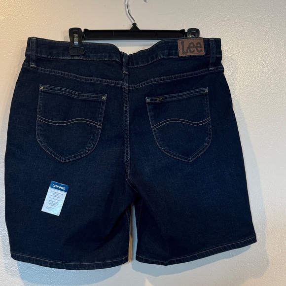 Lee’s Women’s Bermuda Denim Shorts Size 16 - Picture 4 of 5